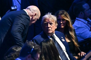 Trump droht Frankreich mit 100-Prozent-Zoll auf Wein wegen Digitalsteuer