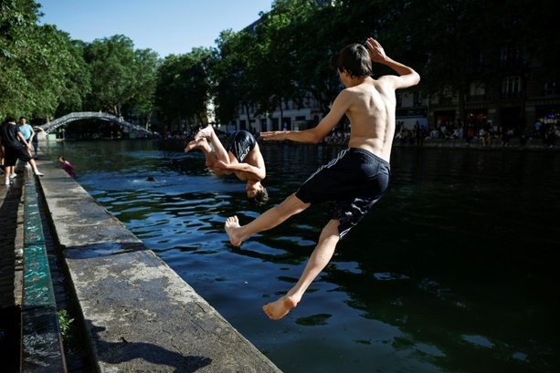 Bild vergr&ouml;&szlig;ern: Hitzewelle: Paris erlaubt das Baden im Canal Saint-Martin