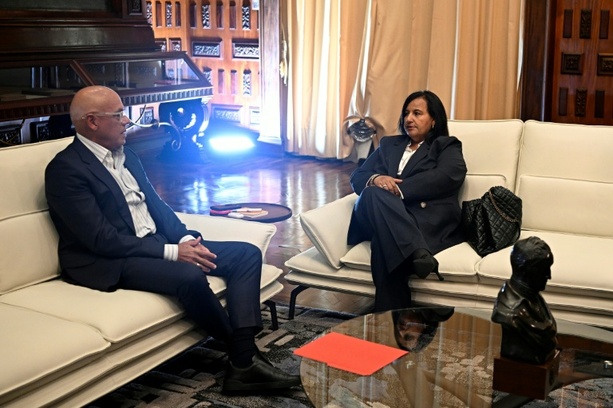 Bild vergr&ouml;&szlig;ern: Venezuelas Interims-Regierung spricht mit Opposition über demokratischen Übergang