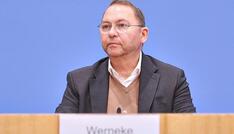 Verdi-Chef Werneke fordert Stabilisierung des Rentenniveaus