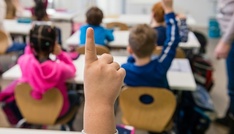 Mehr Personal im öffentlichen Dienst: Zuwachs in Schulen und Kitas