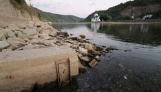 Rhein und Mosel wärmer als 25 Grad: Rheinland-Pfalz ruft Warnstufe aus