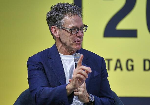 Bild vergr&ouml;&szlig;ern: Bayer-CEO Anderson mischt sich in Streit um Leverkusener Nachwuchs-Camp ein