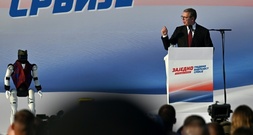 Serbiens Präsident Vucic kündigt vor Anhängern Rücktritt 