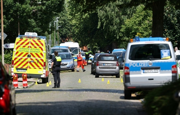 Bild vergr&ouml;&szlig;ern: Fünf Tote nach Schüssen in Jugendhilfeeinrichtung in niedersächsischem Stade