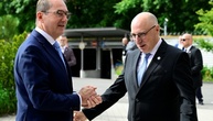 Dobrindt und Selen stellen Verfassungsschutzbericht vor