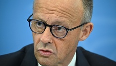 Umfrage: Bundeskanzler Merz zählt weiter zu unbeliebtesten Politikern