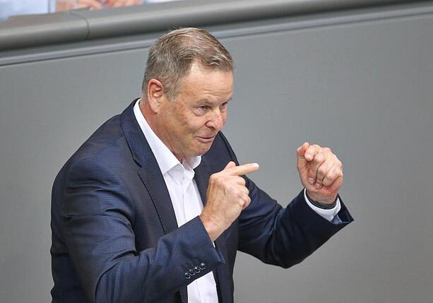 Bild vergr&ouml;&szlig;ern: Linke wirft Merz nach WM-Post Realitätsverlust vor