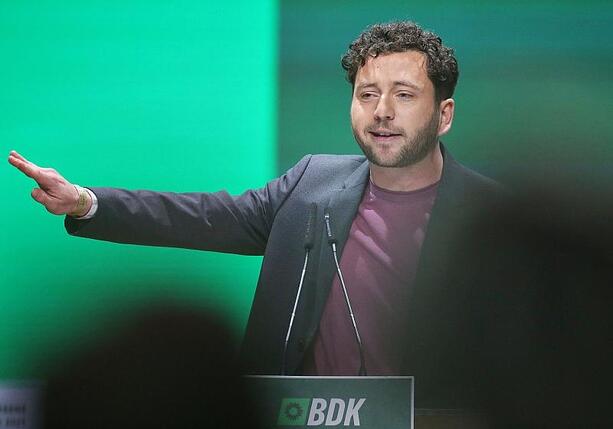 Bild vergr&ouml;&szlig;ern: Grünen-Chef ruft zu Protesten gegen AfD-Parteitag auf