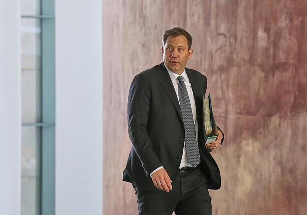 Bild vergr&ouml;&szlig;ern: Grüne werfen Klingbeil Täuschung von Geringverdienern vor