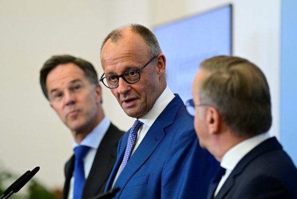 Bild vergr&ouml;&szlig;ern: Merz erwartet von Koalitionsausschuss großen Sprung nach vorn