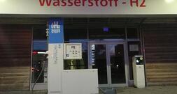 Schnieder sieht Fortschritte bei Wasserstoffnetz für Lkw