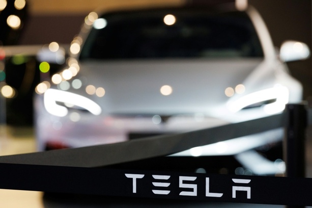 Bild vergr&ouml;&szlig;ern: Tesla steigert seinen Absatz im zweiten Quartal um 25 Prozent