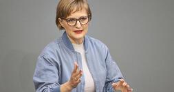 Grüne werfen Regierung mutlose Reformen vor