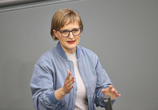 Bild vergr&ouml;&szlig;ern: Grüne werfen Regierung mutlose Reformen vor
