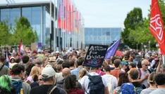 Proteste gegen AfD-Parteitag: Veranstalter gehen von 50.000 Teilnehmern aus