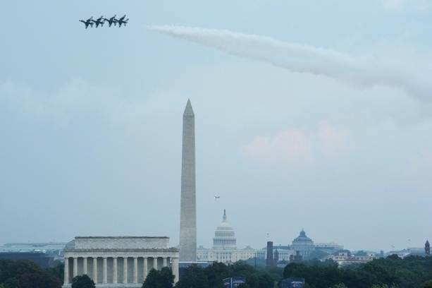 Bild vergr&ouml;&szlig;ern: 250 Jahre USA: Feiern in Washington wegen Gewitters unterbrochen