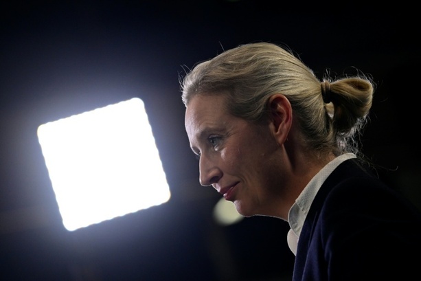 Bild vergr&ouml;&szlig;ern: AfD-Parteitag geht mit Reden von Weidel und Chrupalla zu Ende