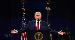250 Jahre USA: Trump warnt vor Übernahme durch 