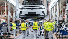 Industrie erhält im Mai nach deutlichem Minus wieder etwas mehr Aufträge