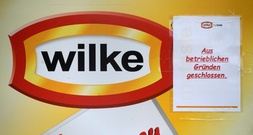 Elf Tote durch keimverseuchte Wurst: Prozess um Skandalfirma in Hessen gestartet