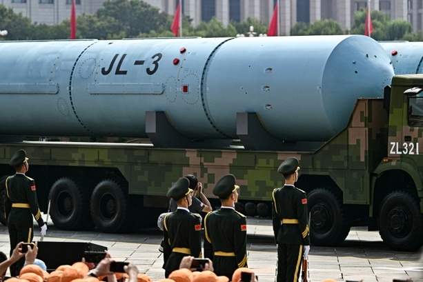 Bild vergr&ouml;&szlig;ern: China sorgt mit Raketentest für Proteste - gemeinsames Marinemanöver mit Russland