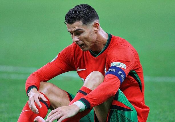 Bild vergr&ouml;&szlig;ern: WM-Achtelfinale: Spanien schaltet Portugal spät aus