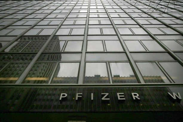 Bild vergr&ouml;&szlig;ern: Bürgermeister: Wolkenkratzer in New York mit verformten Säulen wieder stabil