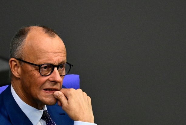 Bild vergr&ouml;&szlig;ern: Wir liefern: Merz verteidigt Reformpolitik - Opposition wirft ihm Scheitern vor