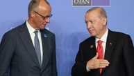 Erdogan verteilt bei Nato-Gipfel Revolver als Gastgebergeschenk