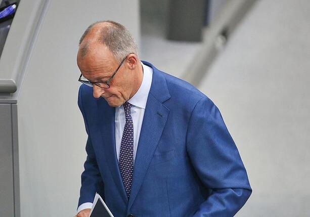 Bild vergr&ouml;&szlig;ern: Linken-Chefin wirft Merz Realitätsferne vor