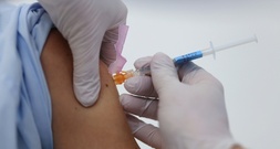 Empfehlung für Basisimpfung gegen Coronavirus fällt weg - Auffrischung ab 75 Jahren
