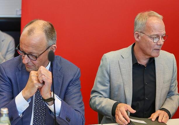 Bild vergr&ouml;&szlig;ern: Koalitionsfraktionen rufen zu Disziplin in Sommerpause auf