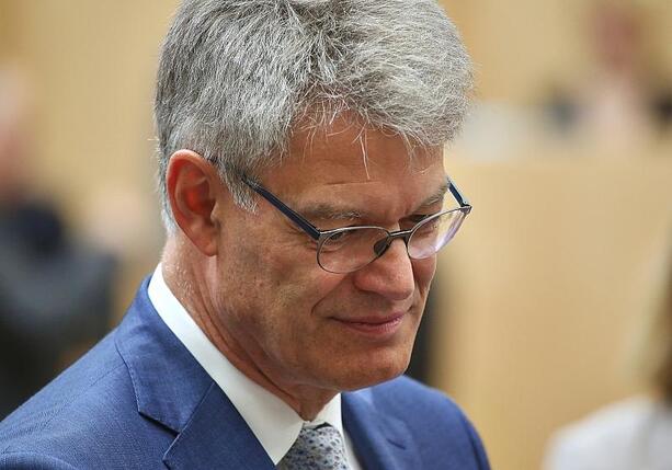 Bild vergr&ouml;&szlig;ern: Schnieder erwartet autonome Fahrangebote noch als Minister