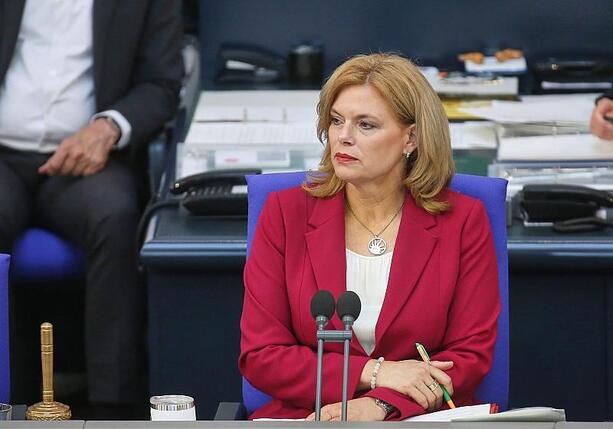 Bild vergr&ouml;&szlig;ern: Klöckner kritisiert Social-Media-Fokus von Abgeordneten