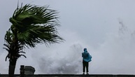 Mehr als 14.000 Menschen bringen sich in Taiwan vor Taifun 