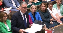Scheidender britischer Premier Starmer sichert Nachfolger Burnham Unterstützung zu