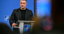 Proteste in der Ukraine gegen Rücktritt von beliebtem Verteidigungsminister Fedorow