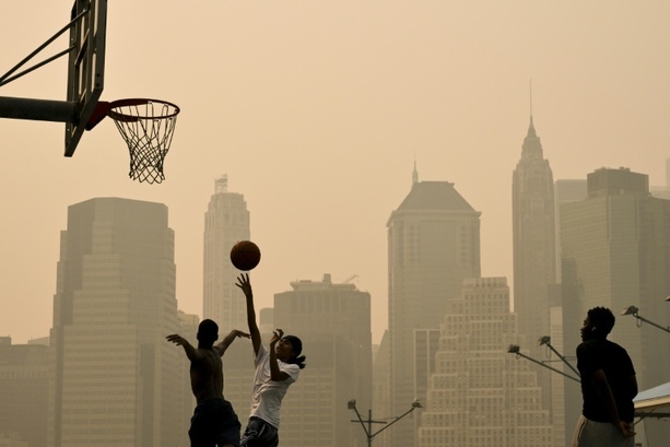 Bild vergr&ouml;&szlig;ern: Ungesunder Waldbrand-Rauch aus Kanada vernebelt New York und Chicago