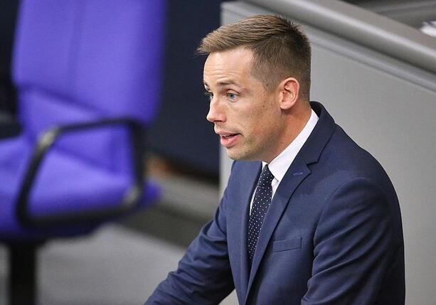 Bild vergr&ouml;&szlig;ern: Weiterer CDU-Abgeordneter fordert Fraktions-Sondersitzung