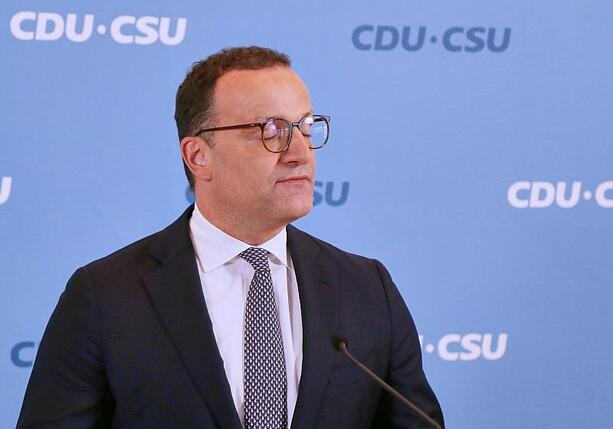 Bild vergr&ouml;&szlig;ern: Spahn tritt als Unionsfraktionschef zurück