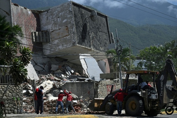 Bild vergr&ouml;&szlig;ern: Zahl der Erdbeben-Toten in Venezuela auf mehr als 5100 gestiegen