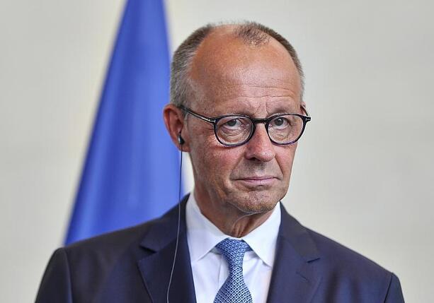 Bild vergr&ouml;&szlig;ern: Merz verteidigt seine Kommunikation