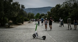 Griechenland will E-Scooter für Kinder und Jugendliche unter 17 Jahren verbieten