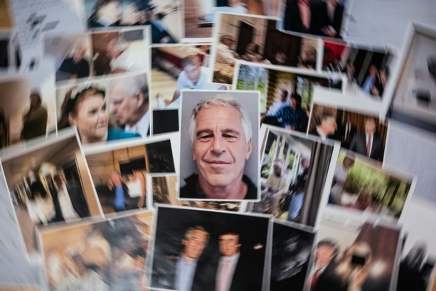 Bild vergr&ouml;&szlig;ern: Mutmaßlicher Mädchenjäger des US-Sexualstraftäters Epstein nahe Paris tot aufgefunden