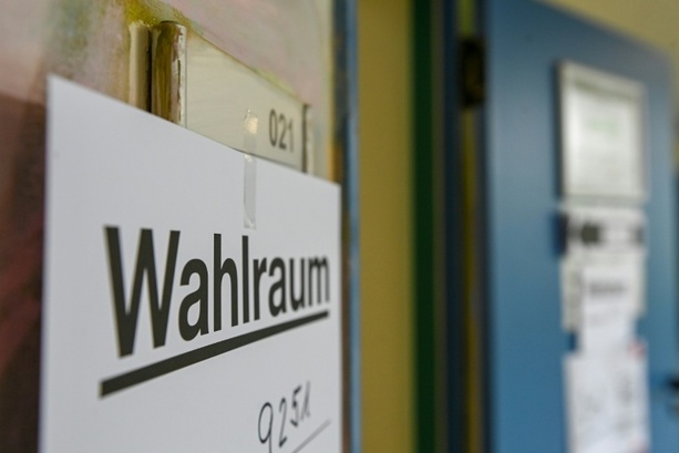 Bild vergr&ouml;&szlig;ern: Landeswahlausschuss: 17 Parteien treten mit Listen bei Wahl in Berlin an