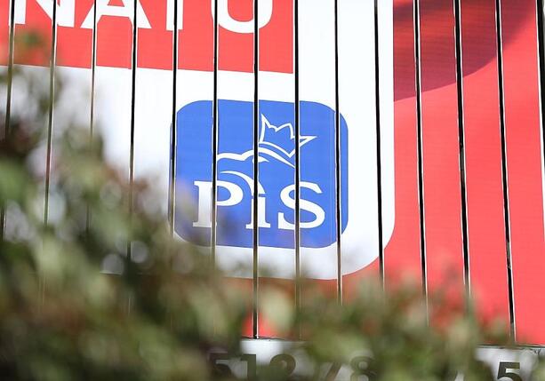 Bild vergr&ouml;&szlig;ern: Über 30 Abgeordnete verlassen Polens PiS-Partei