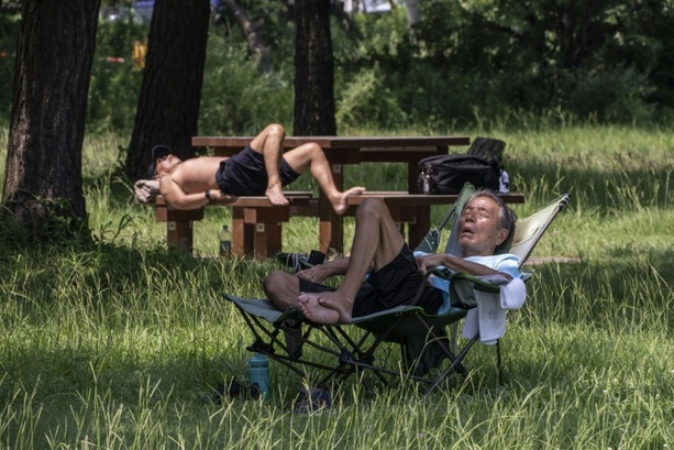 Bild vergr&ouml;&szlig;ern: Über 40 Grad: Japan verzeichnet fünften grausam heißen Tag in Folge