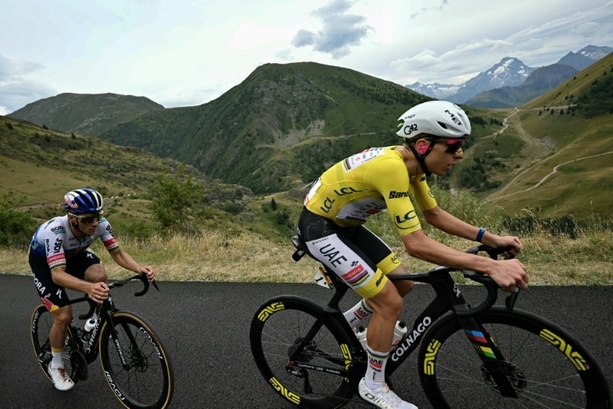 Bild vergr&ouml;&szlig;ern: Schlussetappe der Tour de France wird wegen Waldbränden um 44 Kilometer verkürzt