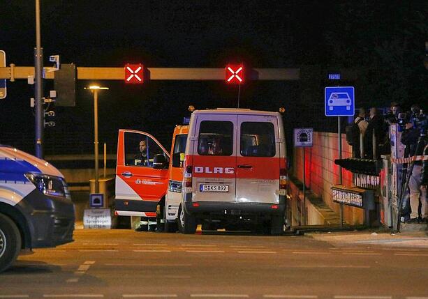 Bild vergr&ouml;&szlig;ern: Merz spricht nach Todesfahrt von Angriff auf unsere Gesellschaft